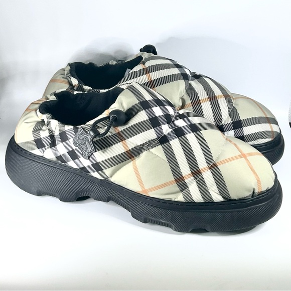 New Burberry Check Quilted Pillow Mules Size 9US/42EU